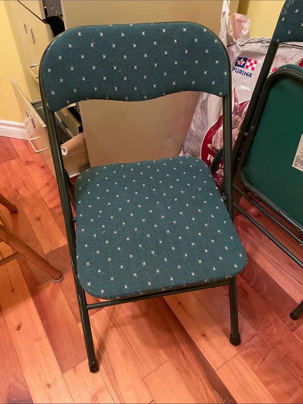 Green Fabric Folding Chair with Star Accent Pattern